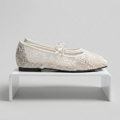 Verello™ Belle Lace Flat